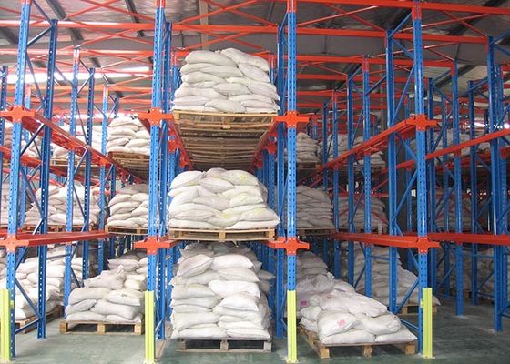 इस्पात समायोज्य ड्राइव इस्पात गोदाम शेल्फ रैक पैलेट रैक 4000kg / स्तर